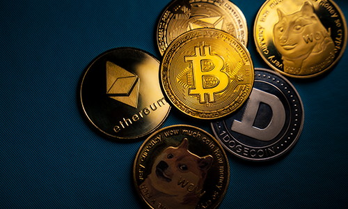 The Dominance of Bitcoin: Market Share vs. Other Cryptocurrencies and Their Strengths Over Traditional Assets